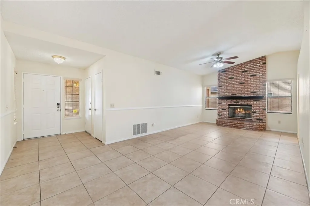 860 Polk, Hemet, California 92543 home-pic-8